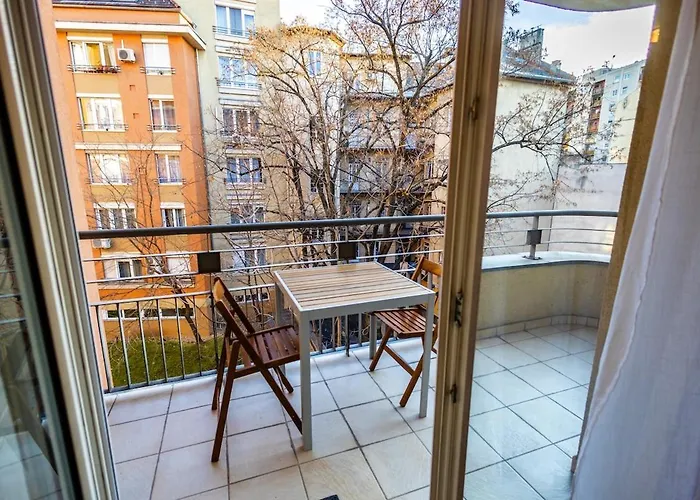 Sunny Nest At Oradea Square * Budapest