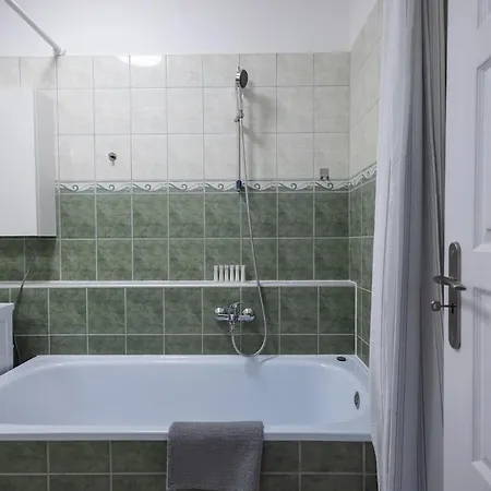 아파트 Sunny Nest At Oradea Square *